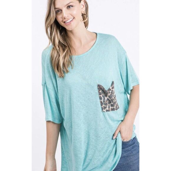 CF Fashion Short Sleeve Top Women’s Small Boat Neckline and Animal Print Pocket - Picture 1 of 4
